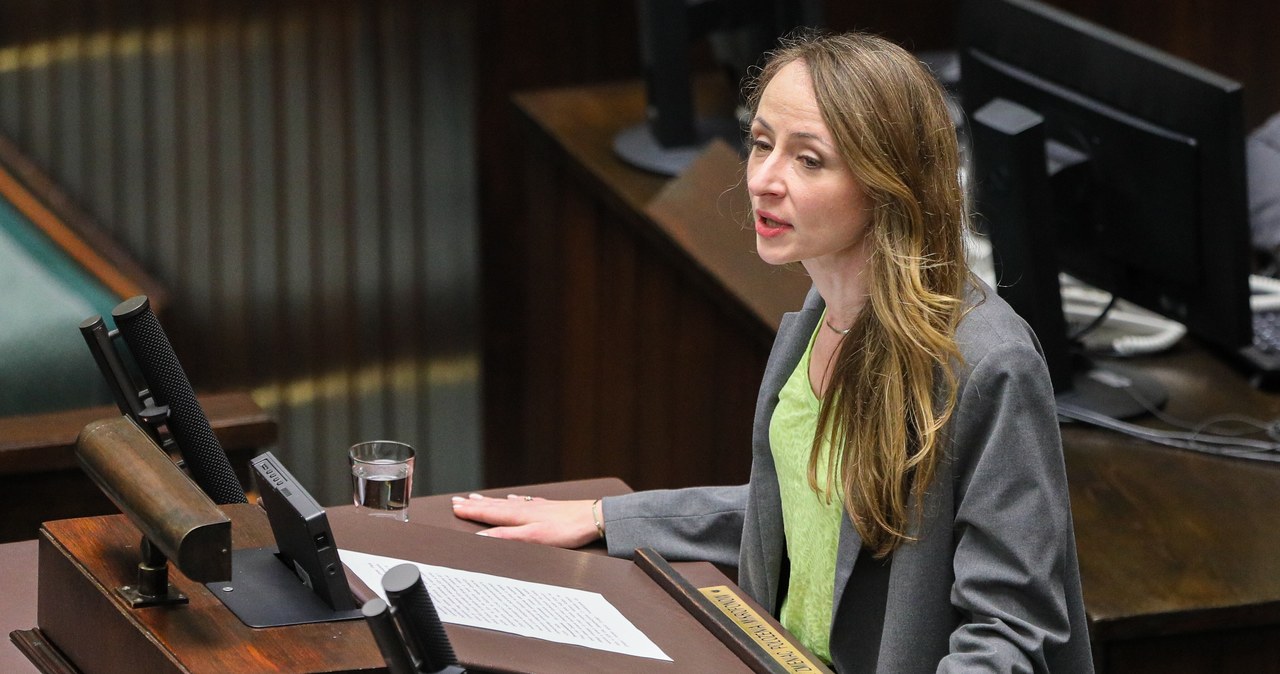 Dziemianowicz-Bąk: 800 plus już od stycznia. „To nie jest łaska, to zobowiązanie”