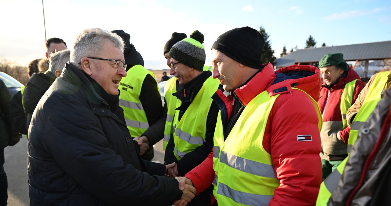 Rolnicy zawieszają protest przed przejściem granicznym w Medyce