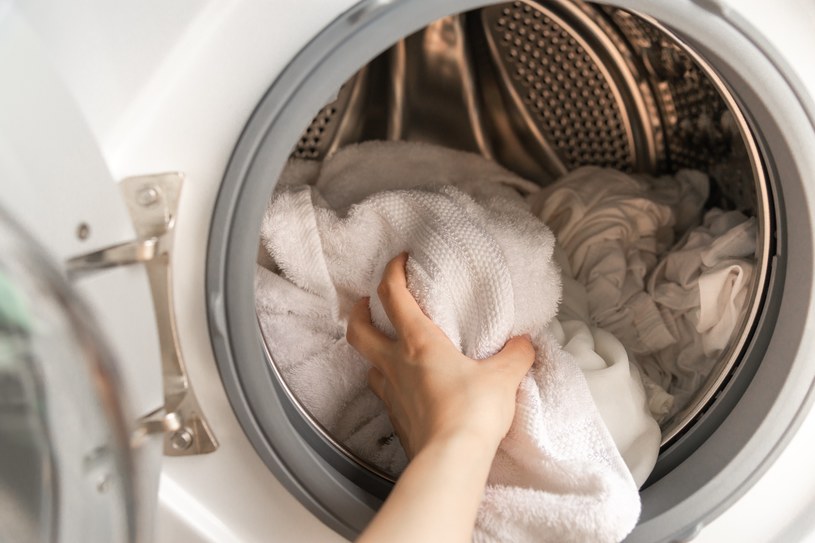 Prosty patent na puszyste ręczniki. Po praniu będą jak z luksusowego SPA