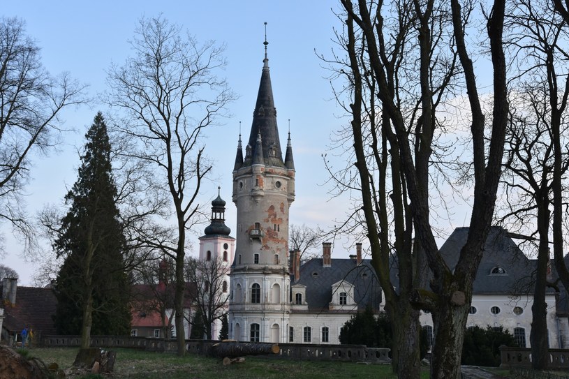 Polski „zamek Disneya” popada w ruinę. Co dalej z rezydencją?