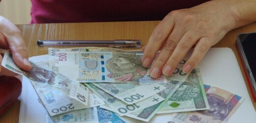 Na to czekało wiele osób. Od 1 stycznia 2988 zł i kilka zmian w świadczeniu pielęgnacyjnym