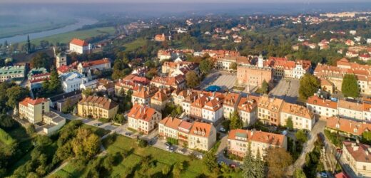 Miasta, w których każdy emeryt poczuje się dobrze. Koniecznie odwiedź w 2024 roku