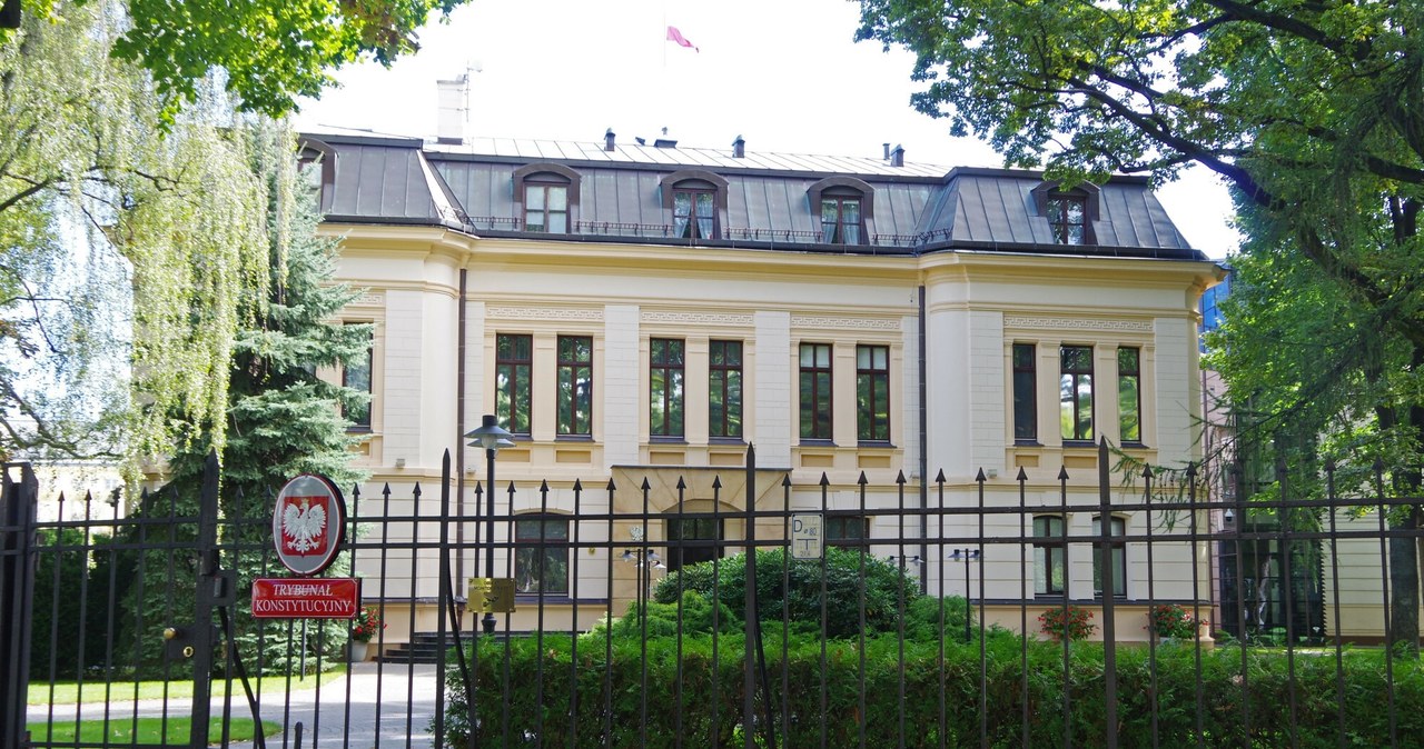 Skierowanie budżetu do Trybunału? Po co?