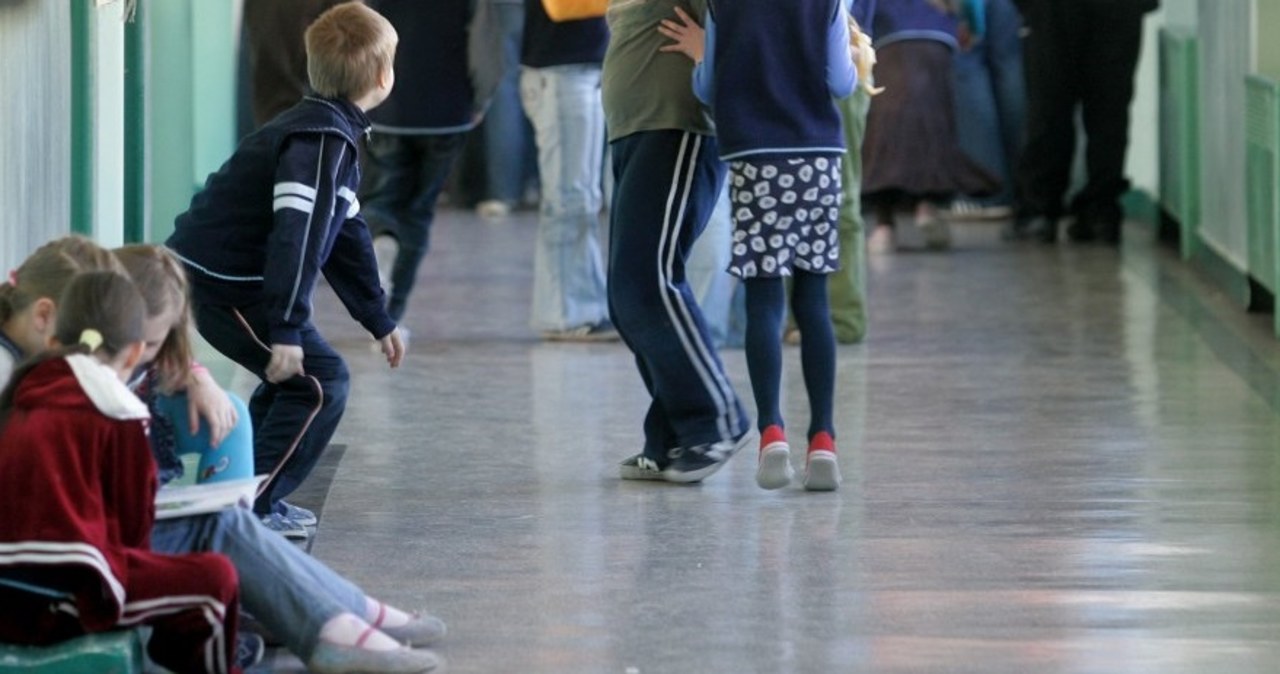 „Ciche dzwonki” w poznańskich szkołach. Placówki mogą starać się o dopłaty