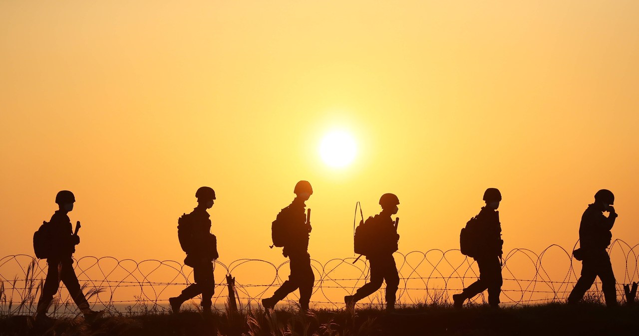 Ewakuacja południowokoreańskiej wyspy. Reżim Kima wystrzelił 200 pocisków