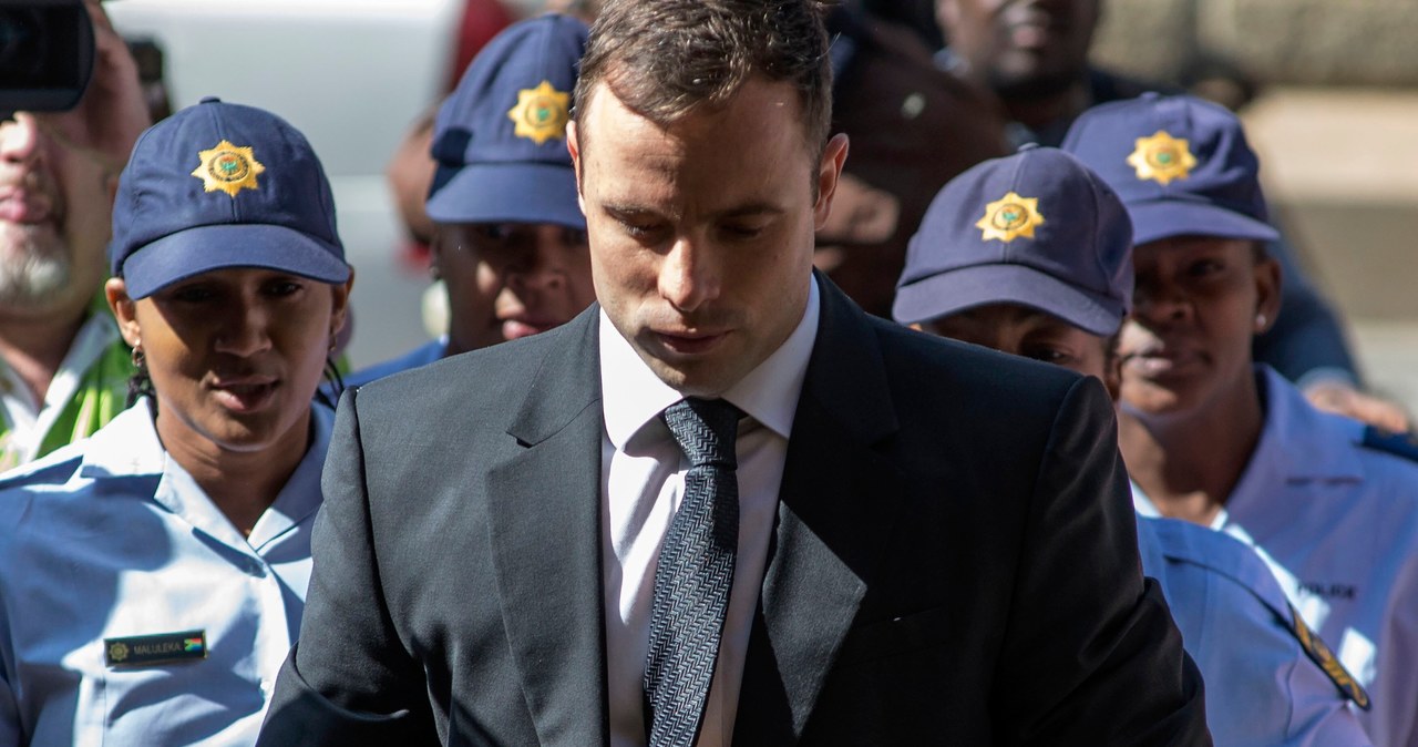 Oscar Pistorius wyszedł z więzienia. 11 lat temu sportowiec zastrzelił narzeczoną