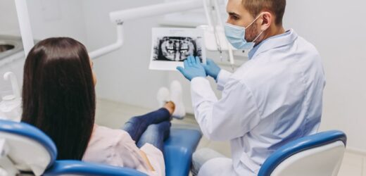 Do dentysty z własnym kubkiem? Zamieszanie wokół nowych przepisów