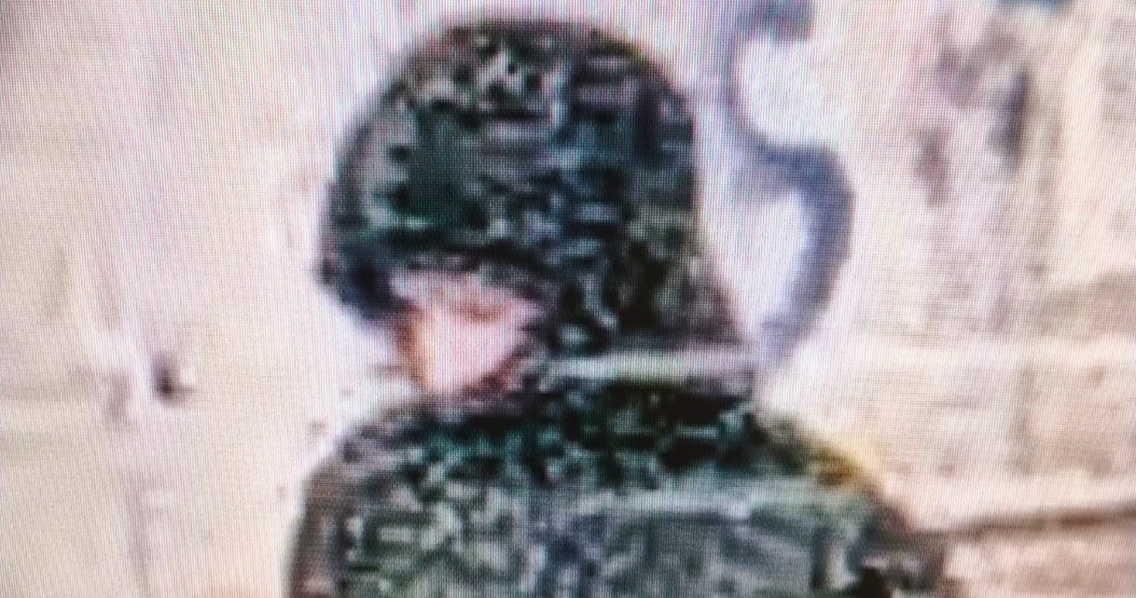 Dewastacja elewacji synagogi Pod Białym Bocianem. Policja publikuje wizerunek podejrzanego