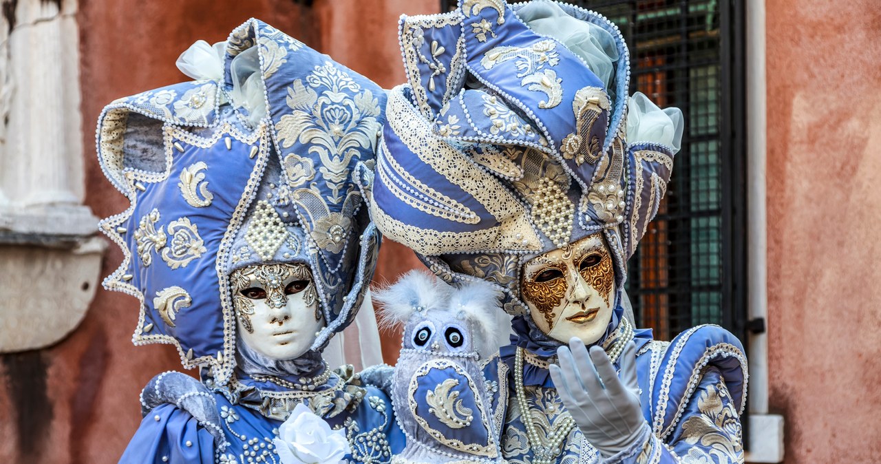 Świat stający na opak, czyli historia karnawału