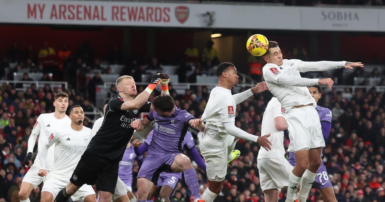 Samobój Kiwiora w Pucharze Anglii. Arsenal odpadł