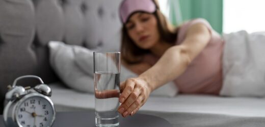 Galaretka na brzuchu zniknie raz, dwa. Wymieszaj z wodą i pij po przebudzeniu