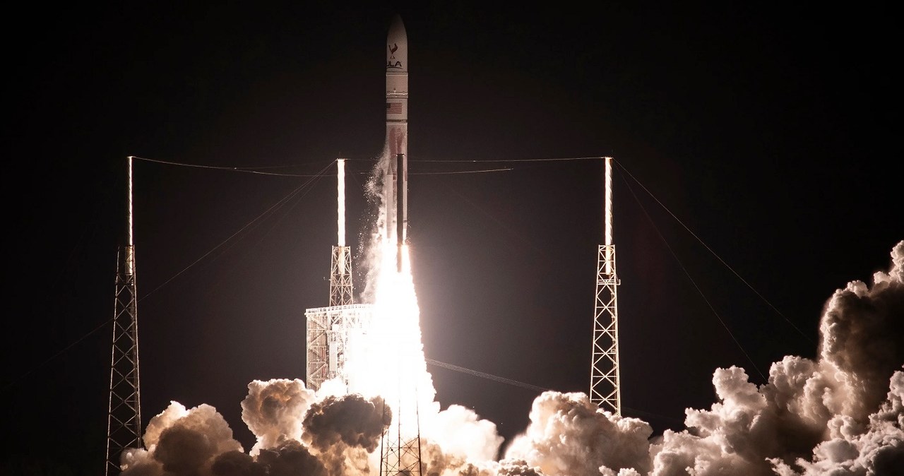 Sokół w drodze na Księżyc. W ślady Orła