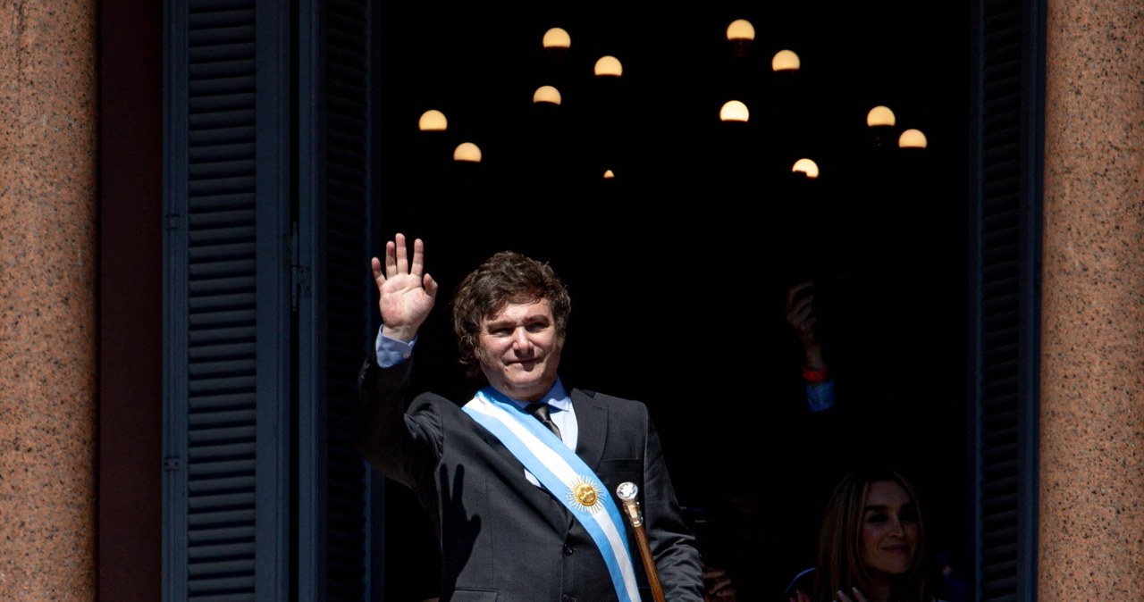 Nazwał papieża imbecylem, teraz go zaprasza