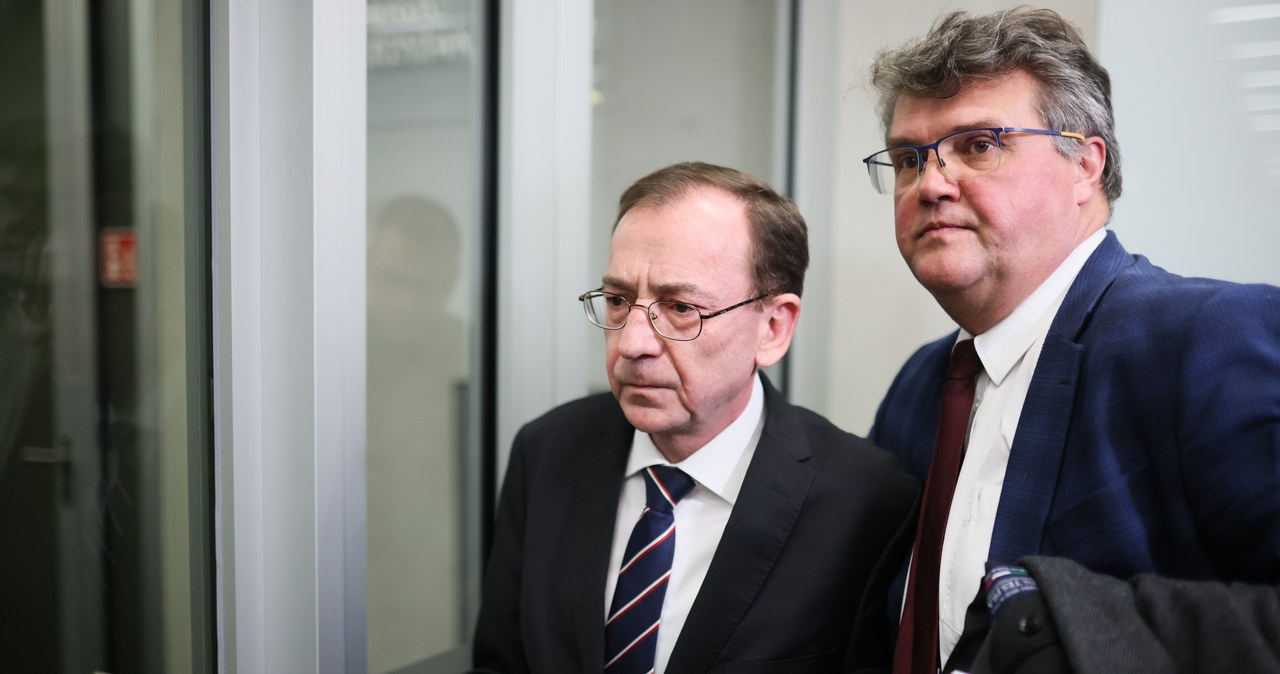 Hołownia: Prezydent miał klucz do celi Kamińskiego i Wąsika, odłożył go na półkę