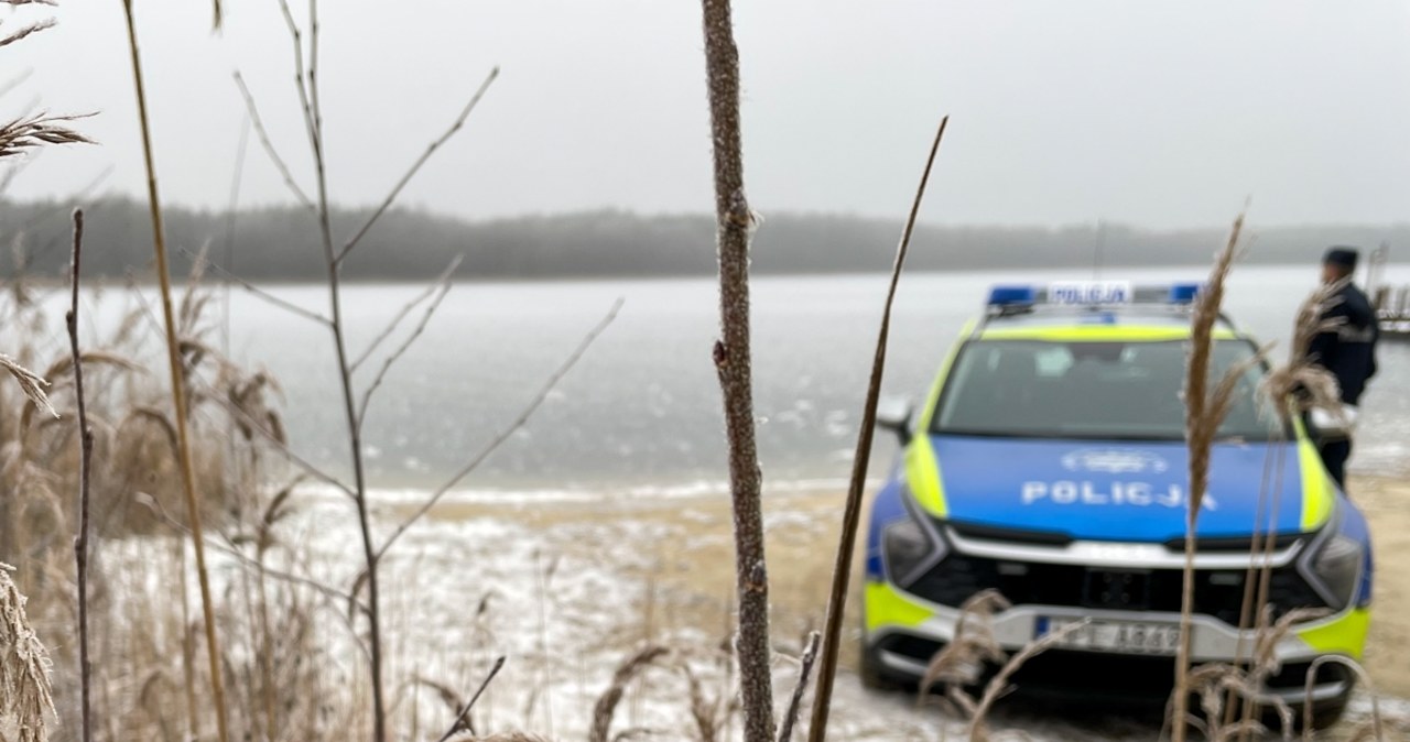 Chcieli ratować psa. Pod 15-latkami załamał się lód