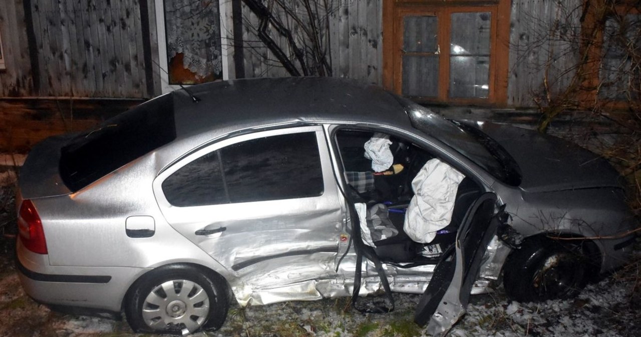 Spowodował wypadek i uciekł na balkon. Jedna osoba w szpitalu