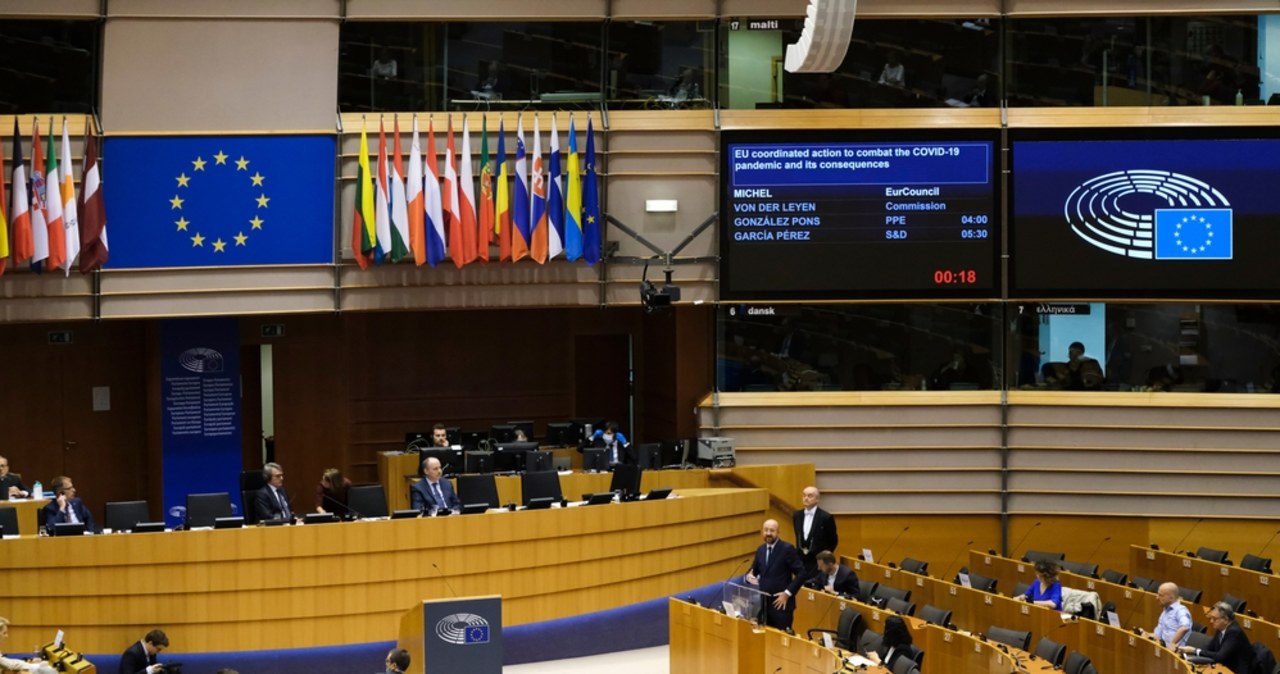 Unijny pakt migracyjny wejdzie w życie dopiero za 2,5 roku