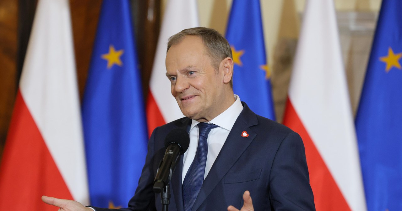 Donald Tusk przekazał pamiątkę na aukcję WOŚP