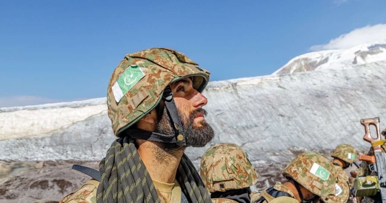 Armia Pakistanu w stanie najwyższej gotowości