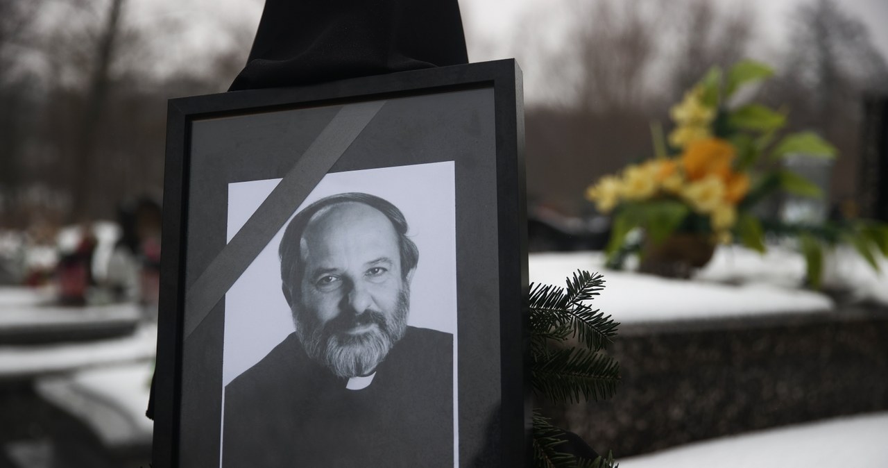 Ks. Tadeusz Isakowicz-Zaleski spoczął na cmentarzu w Rudawie