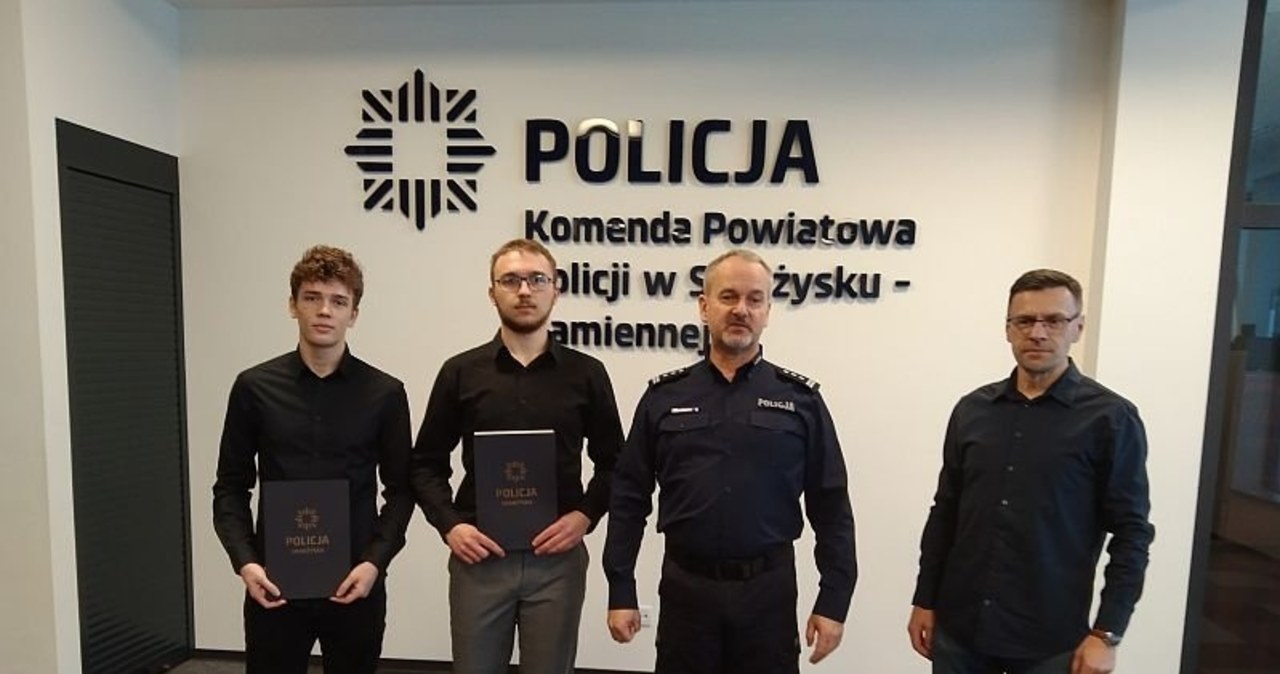 Ujęli pijanego kierowcę. Policjanci podziękowali uczniom technikum
