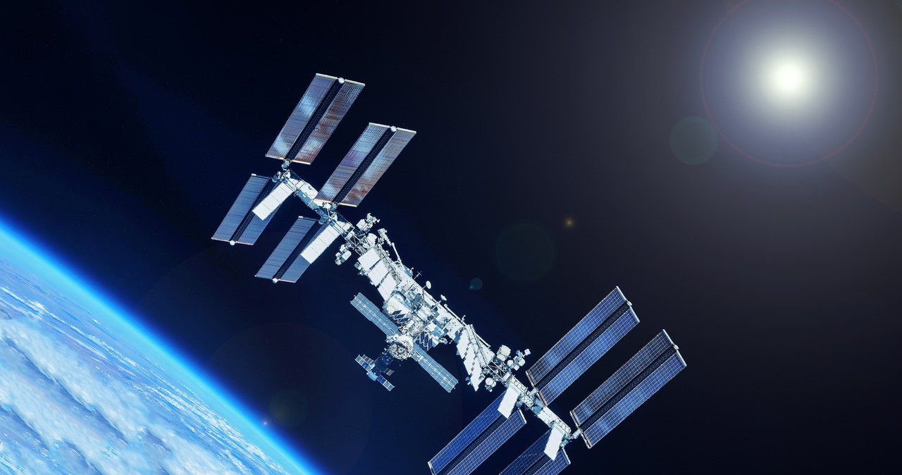 Czterej astronauci przybyli na ISS. Wśród nich jest pierwszy Turek