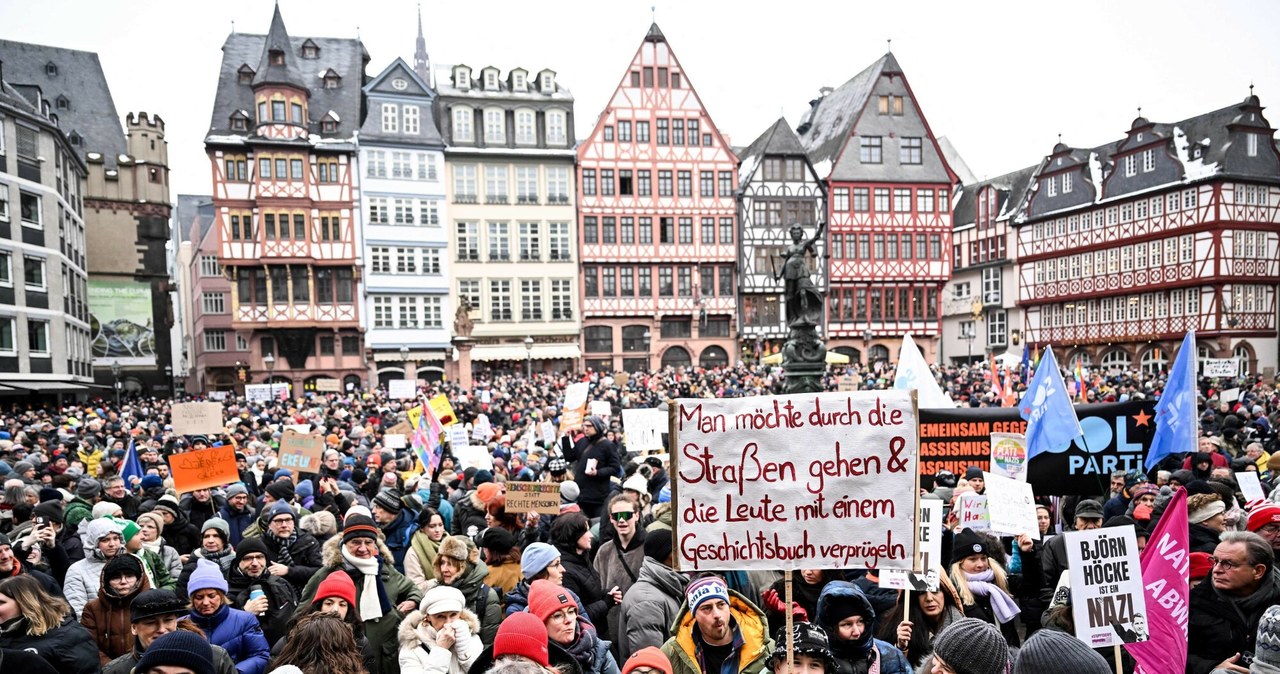 „Demokraci na ulice”. Tłumy na protestach w Niemczech
