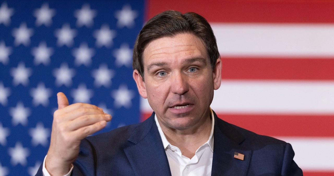 DeSantis wycofuje się z wyścigu o prezydenturę. Popiera Trumpa
