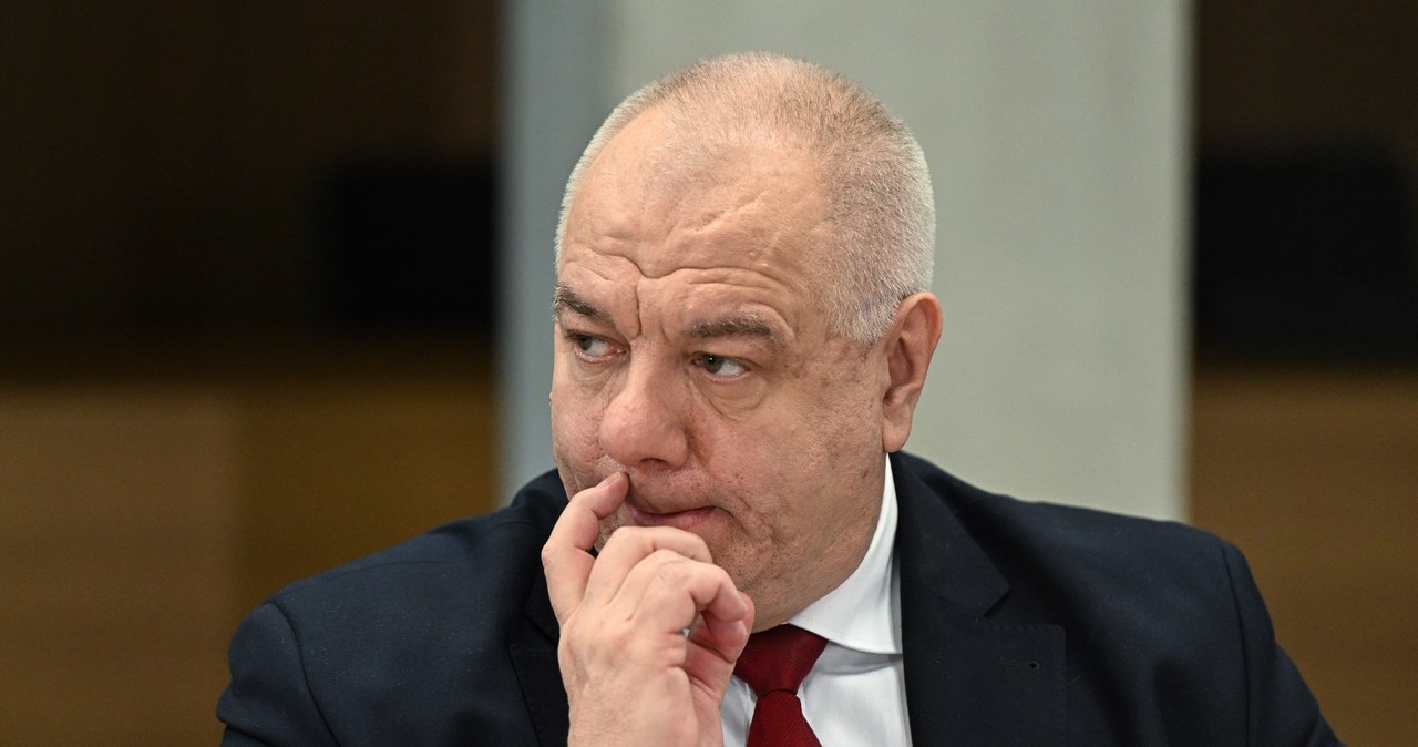 Wybory kopertowe. Sasin przed komisją wskazuje na Morawieckiego