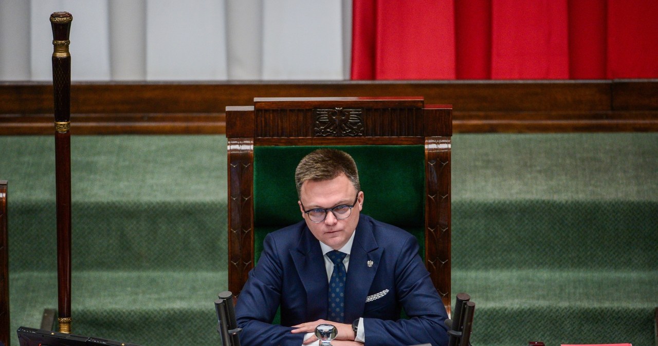 Kamiński i Wąsik z przepustkami czy przez garaż? Hołownia reaguje