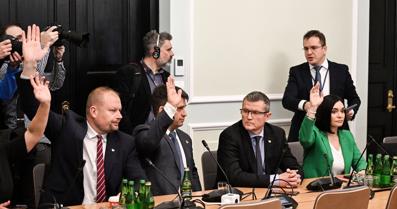 Kaczyński, Szydło, Morawiecki. Kogo chce przesłuchać komisja ds. Pegasusa?