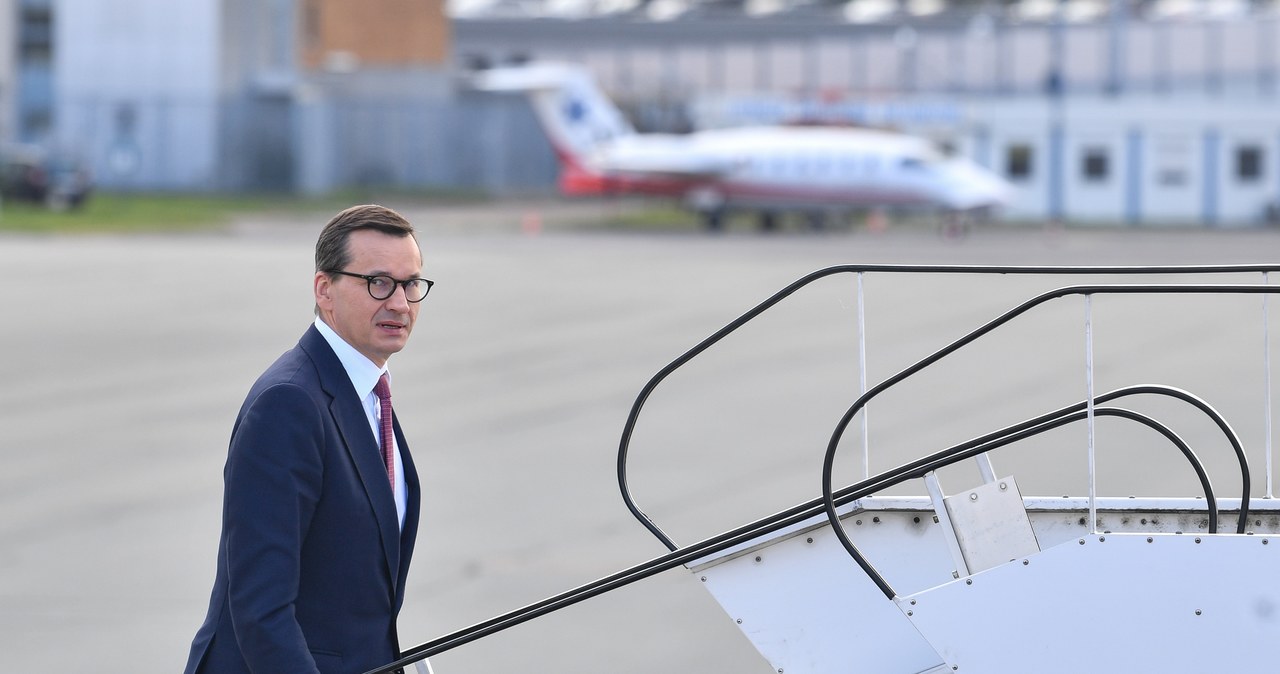 34 loty Morawieckiego na miesięcznice. Miały status HEAD