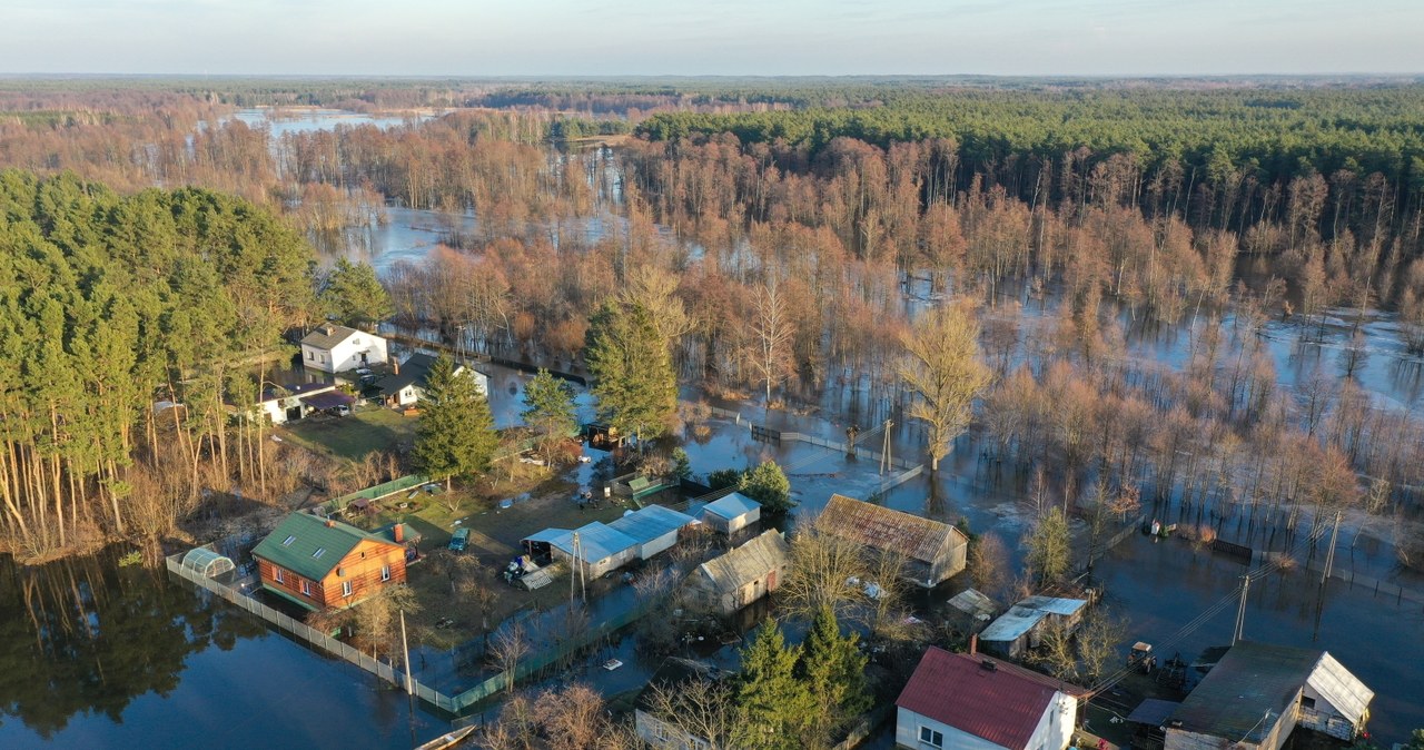 Podtopienia na Mazowszu. Zator na Bugu zostanie wysadzony?