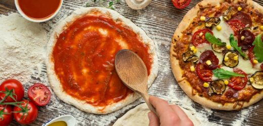 Domowy przepis na pizzę. Tak pyszny, że zawsze piekę w blaszce XXL