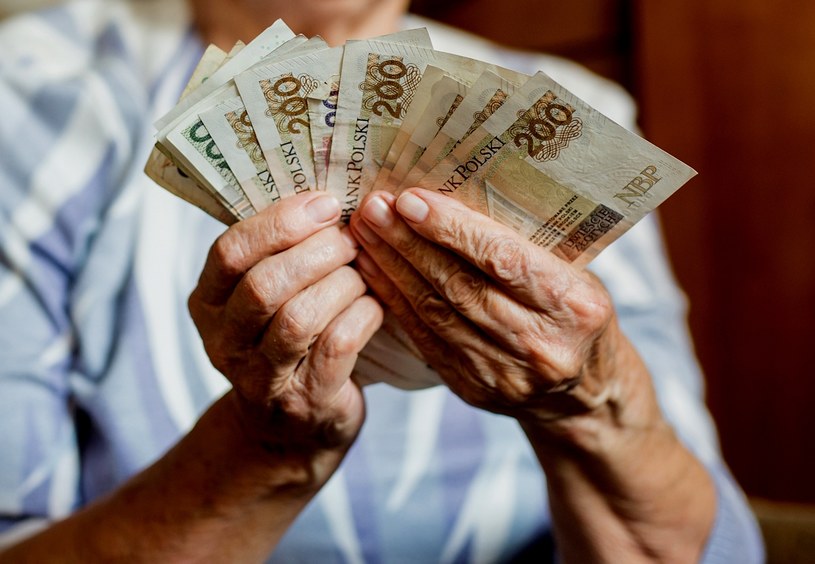 Ważna wiadomość dla dwóch grup emerytów. W tych dniach lutego spodziewaj się przelewu