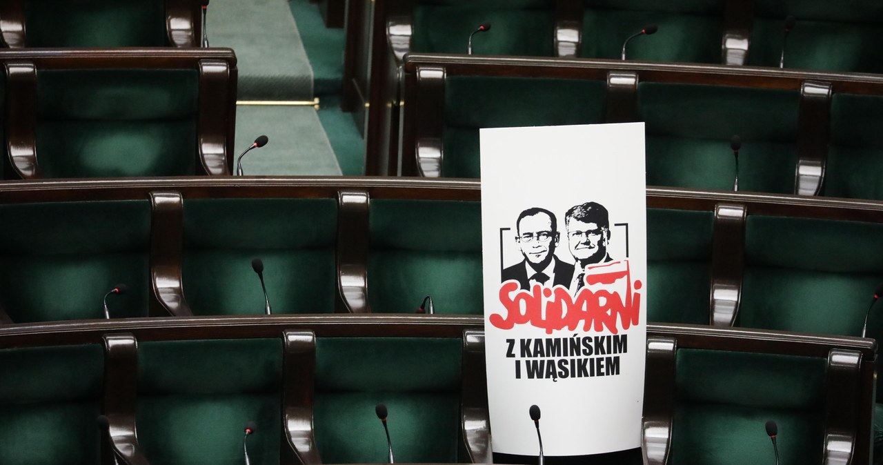 PKW utknęła ws. obsady mandatu po Mariuszu Kamińskim