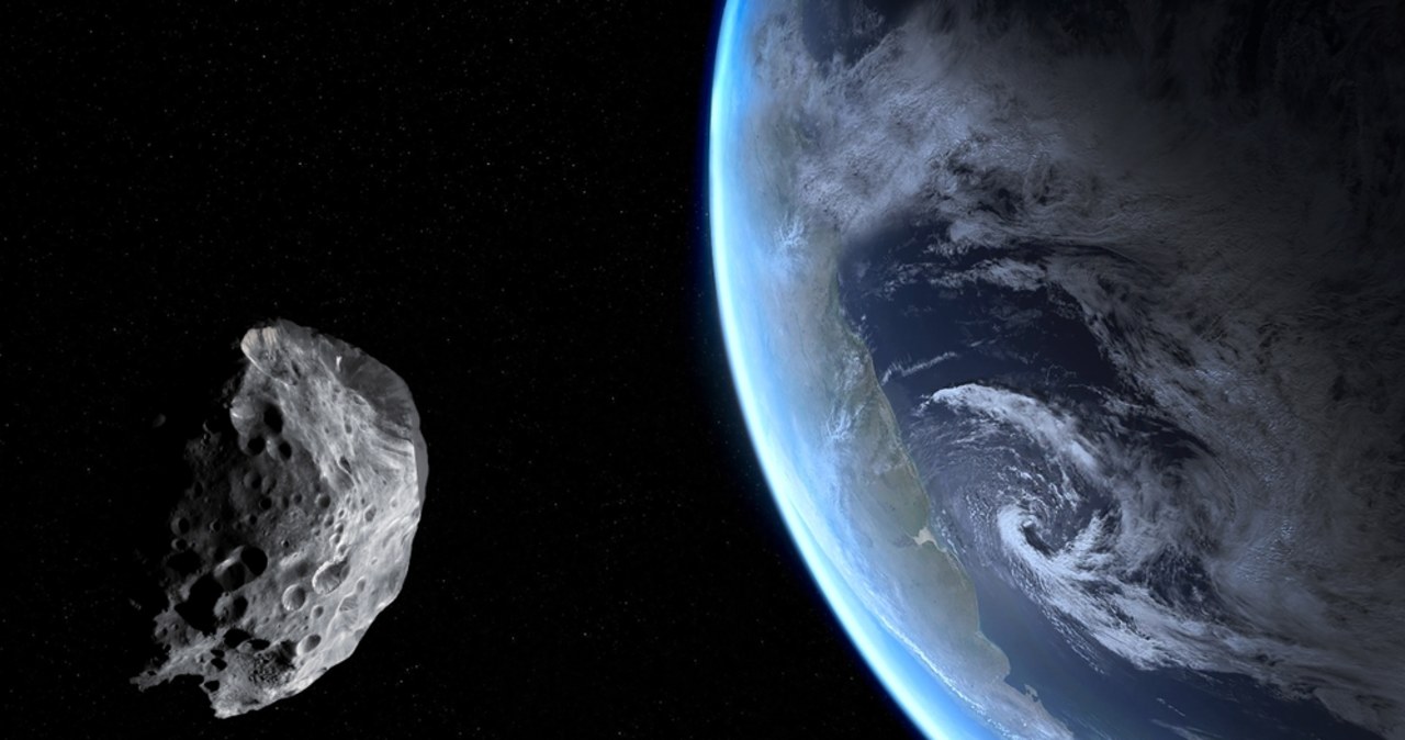 Wielka asteroida mija Ziemię