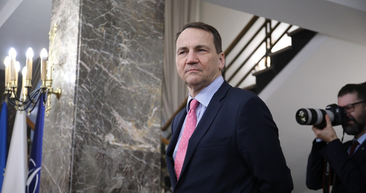 Sikorski stanowczo o granicach Ukrainy po słowach prezydenta