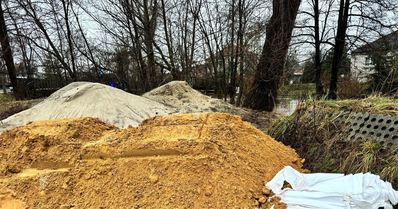 Podtopienia w Zielonkach koło Krakowa. „Wszystkie przepusty są zatkane”
