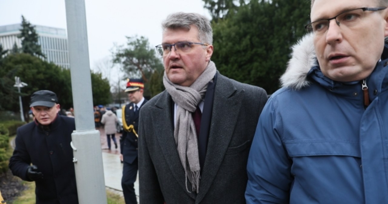 Wąsik przed Sejmem: Zaczęły się rządy autorytarne