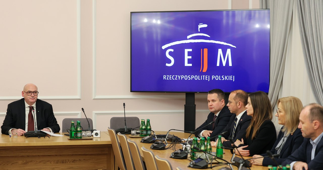Dziś posiedzenie komisji śledczej ds. afery wizowej. W planach powołanie biegłych