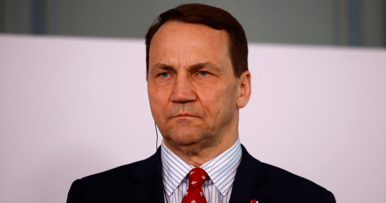 Sikorski w Paryżu: Nie wolno pozwolić, aby Putin wygrał tę wojnę