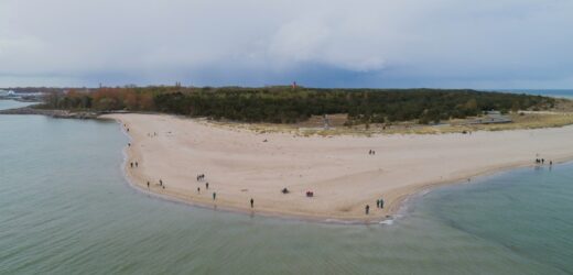 Brytyjczycy zachwyceni „niebiańskim zakątkiem”. Polska plaża przyciąga jak magnes