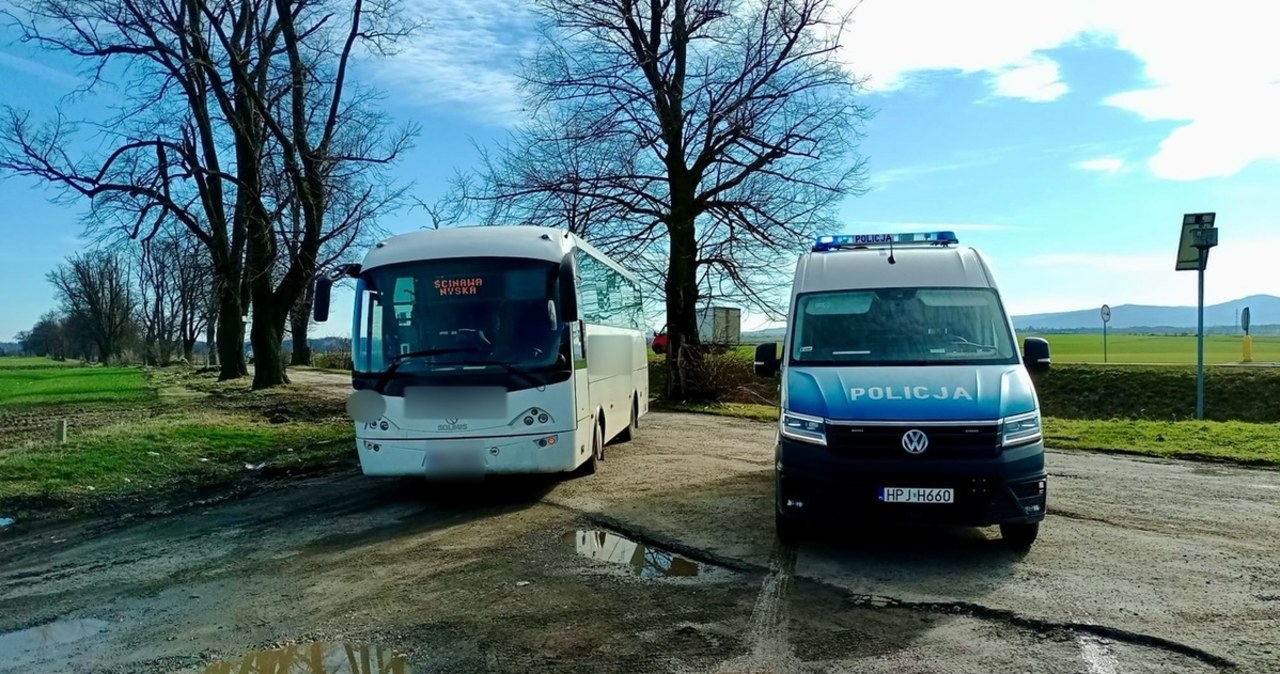 2,5 promile za kierownicą autobusu. 60-latek w rękach policji