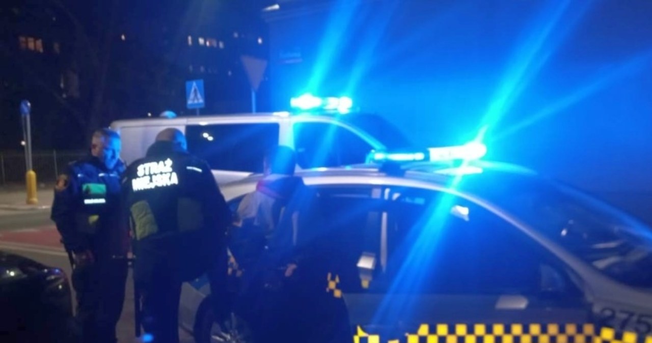 Ganiał przechodniów z nożem w ręku. 16-latek w rękach policji