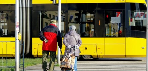 Darmowe przejazdy tylko dla jednej grupy seniorów. Sprawdź, czy dotyczą też ciebie