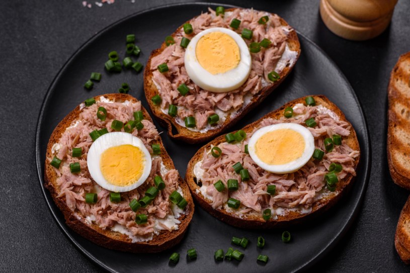 Pyszne smarowidło na Wielkanoc. Pasta kanapkowa z jajek i tuńczyka
