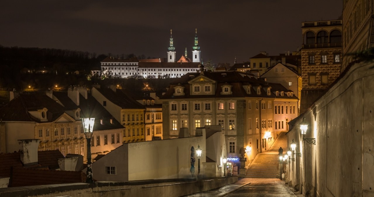 Brutalny atak w Warszawie. Kobieta uderzona młotkiem w głowę