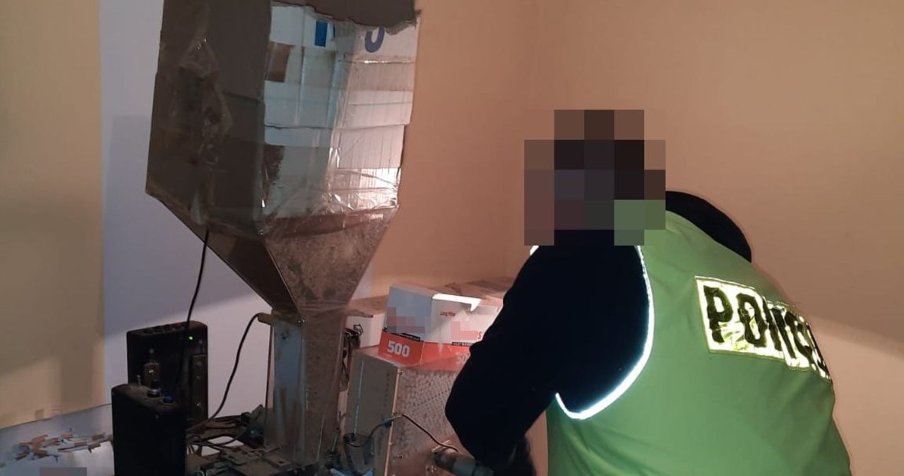 Nielegalna produkcja papierosów. Policja rozbiła gang