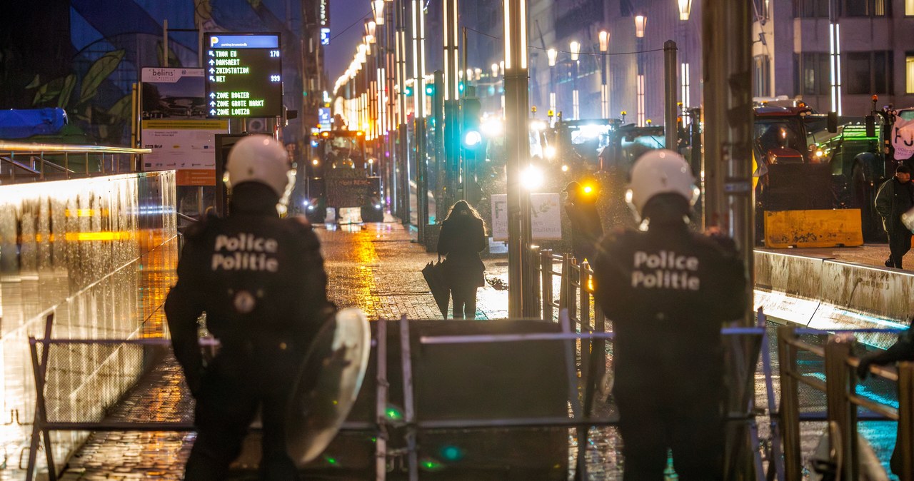 Petardy i przerwane blokady. Gwałtowny protest rolników w Brukseli